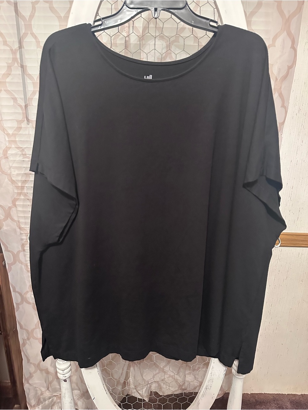 J. Jill Black Short-Sleeve Scoop Neck Tee